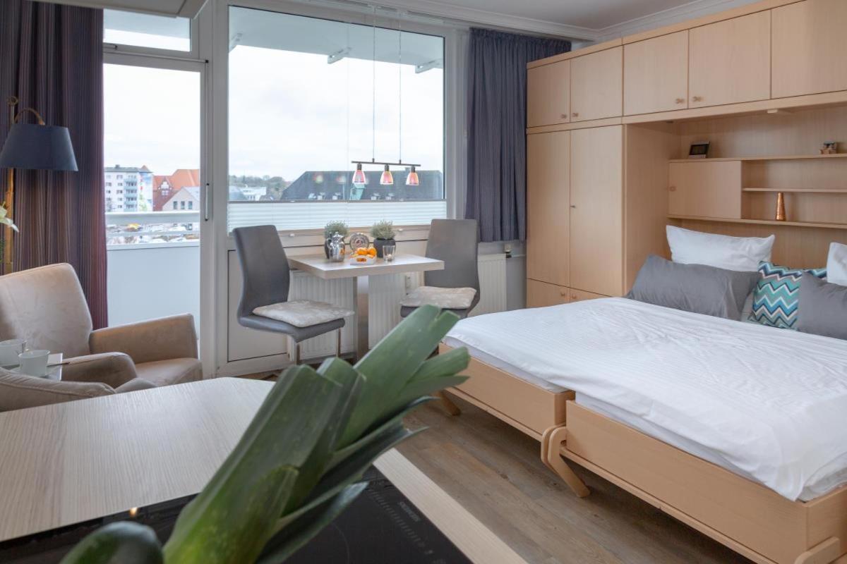 Apartment Mitten In Mit Balkon *